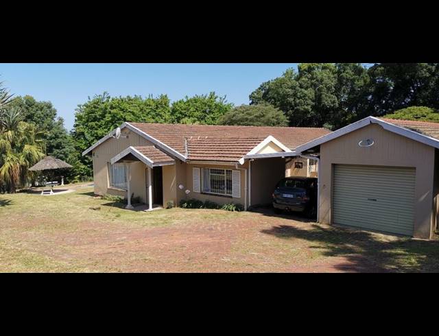 3 BEDROOM HOUSE RENTED IN CHILTERN HILLS